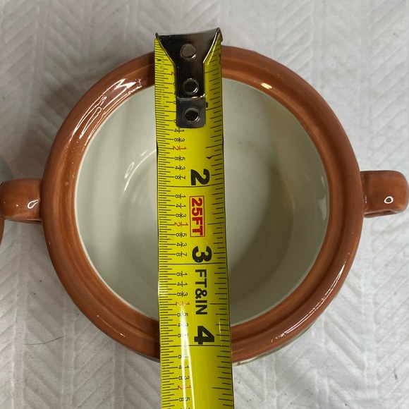 Pamela Gladding small serving pot with lid. - Picture 6 of 8